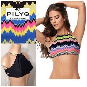 PILYQ Clara reversible Wave halter top. NWT